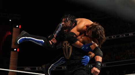 WWE World Champion Roman Reigns trifft in einem Extreme Rules Match auf AJ Styles
