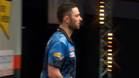 Luke Humphries zeigt den nächsten souveränen Auftritt bei den European Darts Championship. Er besiegt Ryan Searle mit 10:6.