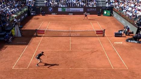 Jannik Sinner trifft im Sechzehntelfinale des ATP-Turniers in Rom auf den Australier Alexei Popyrin und liefert dabei eine eindrucksvolle Machtdemonstration ab.