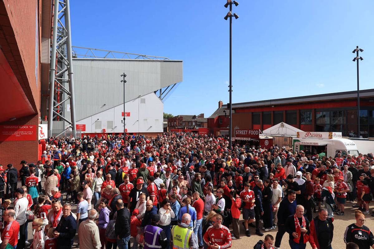Stadion evakuiert: Schreckmoment vor Liverpool-Test