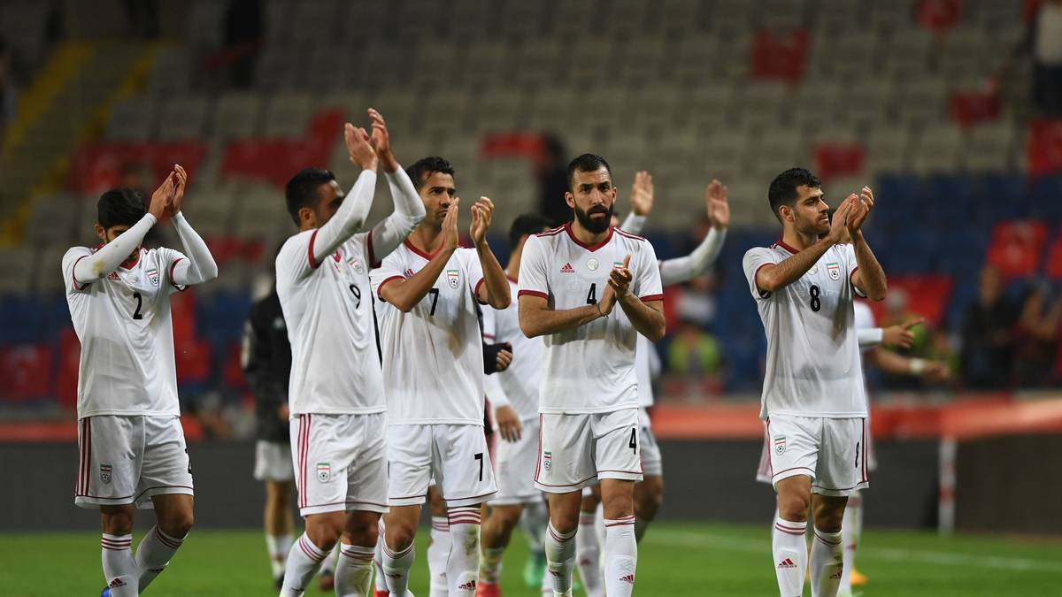 PLATZ 31 - IRAN: Ein knapper Sieg gegen Usbekistan, eine knappe Niederlage gegen die Türkei - nicht unbedingt eine Bewerbung für Großtaten in Russland. Für Ashkan Dejagah und Co. wird wohl in der Vorrunde Schluss sein