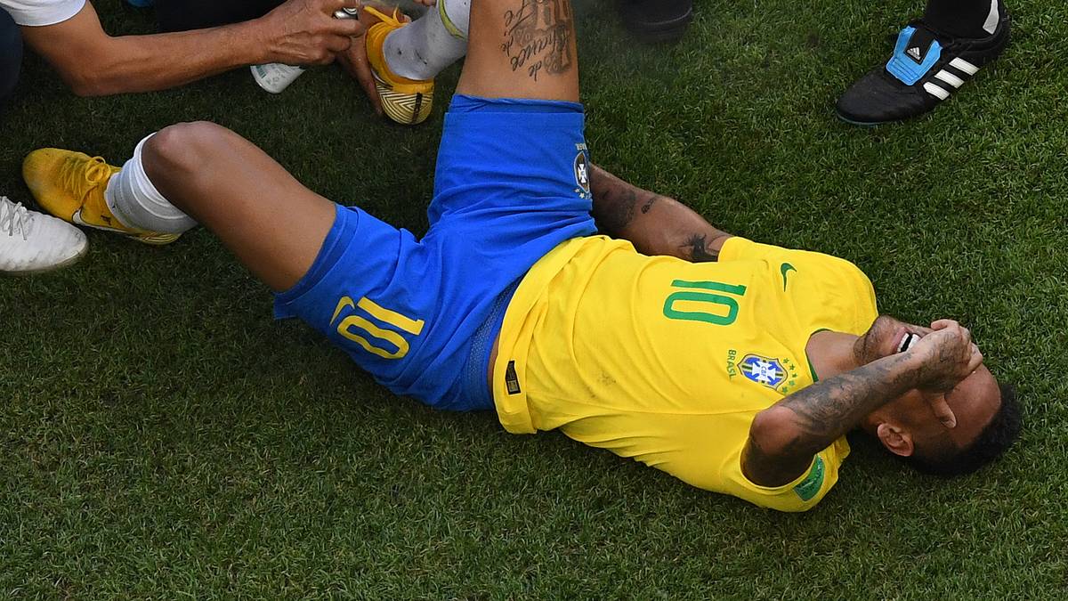 JORNAL DO BRASIL: "Nach unregelmäßigen Leistungen in der Gruppenphase beginnt der Star zu fallen und demonstriert sein volles Potenzial"