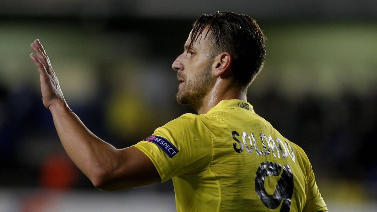 Der international bekannteste Villarreal-Profi trägt den Namen Roberto Soldado. Das frühere Eigengewächs von Real Madrid spielt ebenfalls erst seit dieser Saison für die Valencianos. Bakambus Sturmpartner glänzt bis dato eher mit Vorlagen (15) als mit Toren (acht)