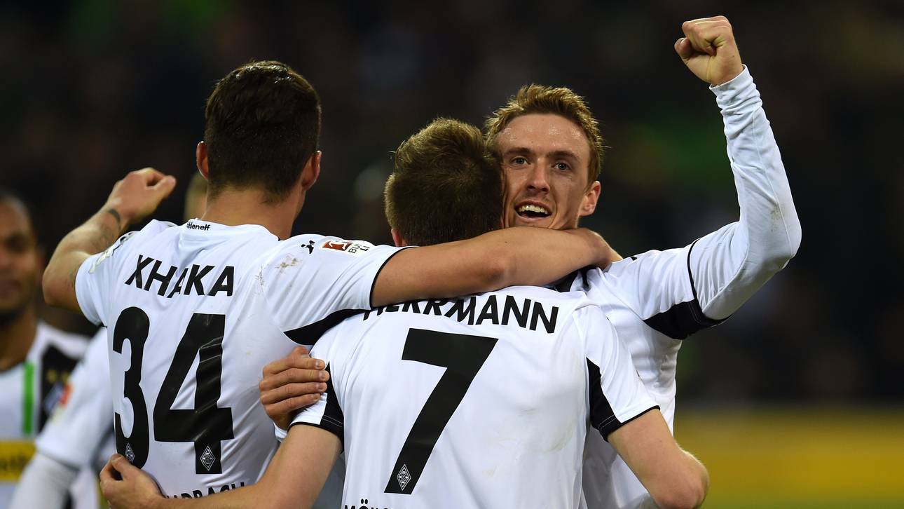 FBL-GER-BUNDESLIGA-MOENCHENGLADBACH-HANOVER
