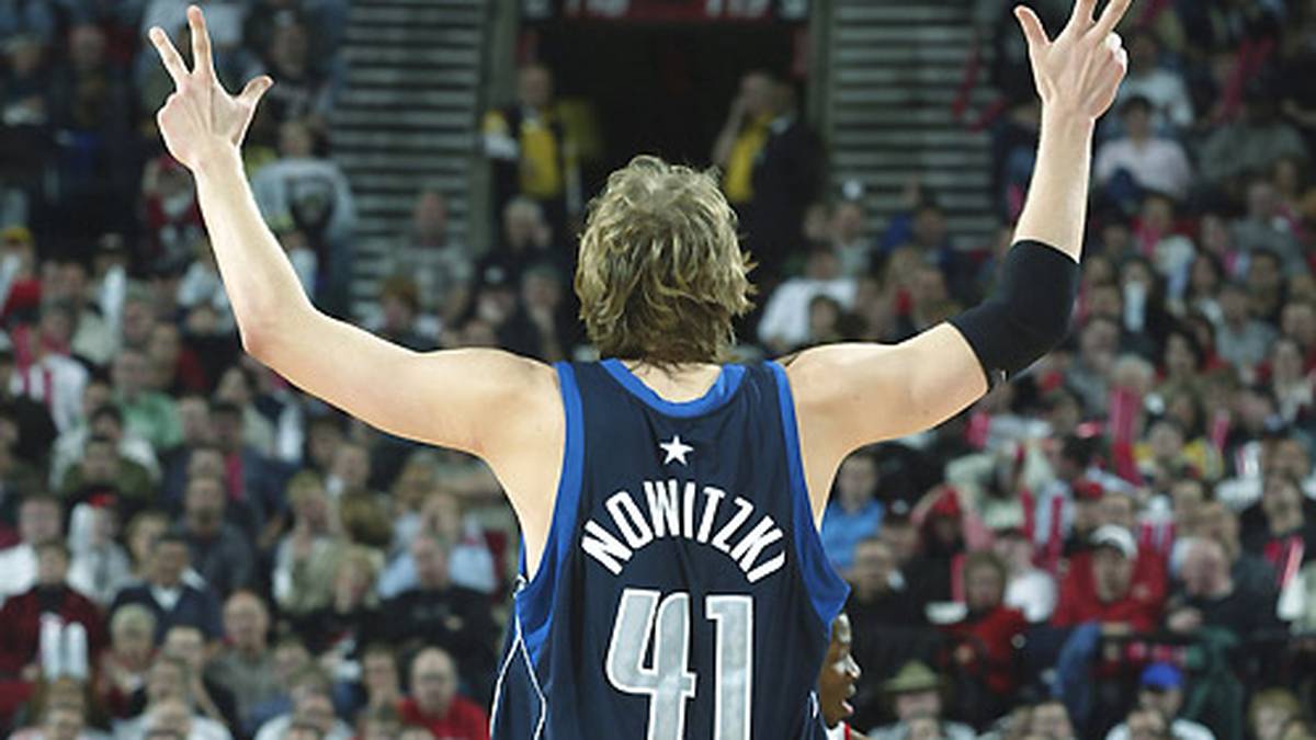 25. April 2003: Sechs Tage danach sichern seine 42 Zähler den Auswärtssieg in der Serie, die Dallas schließlich mit 4:3 gewinnt