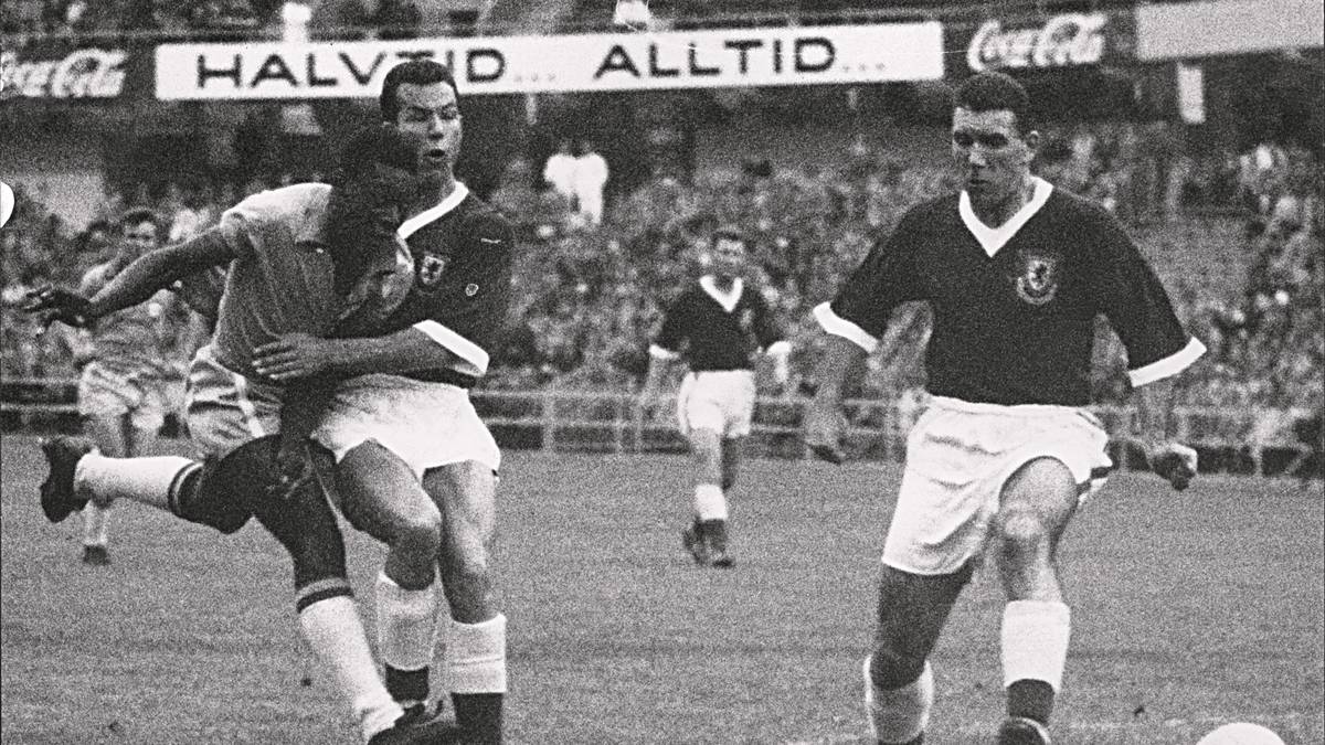 PLATZ 1 - PELE (Brasilien/WM 1958): Mit 17 Jahren und 238 Tage ging sein Stern beim 1:0 im Viertelfinale gegen Wales auf. In Halbfinale und im Endspiel ließ Pele noch fünf weitere Treffer folgen - Brasilien wurde zum ersten Mal Weltmeister