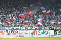 Die Fans von Hansa Rostock leisteten sich zahlreiche Verfehlungen, die den Klub nun teuer zu stehen kommen.