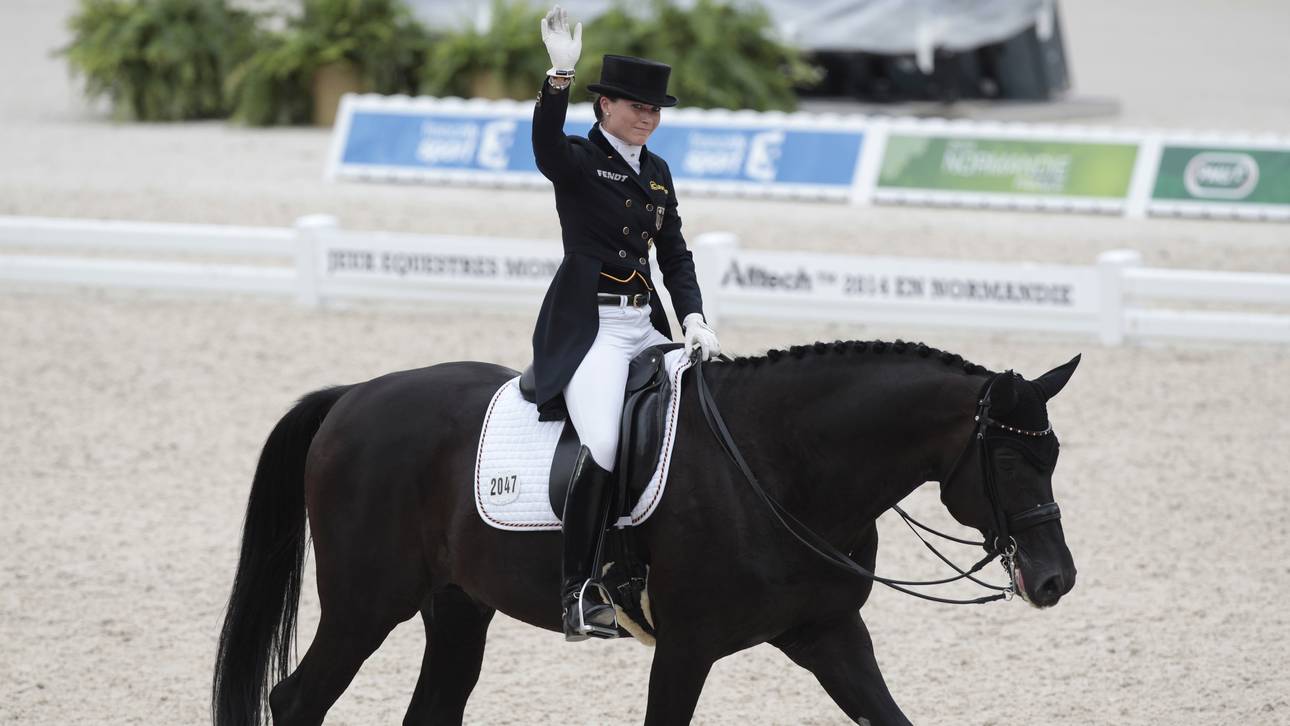 Sprehe verteidigt Dressur-Titel