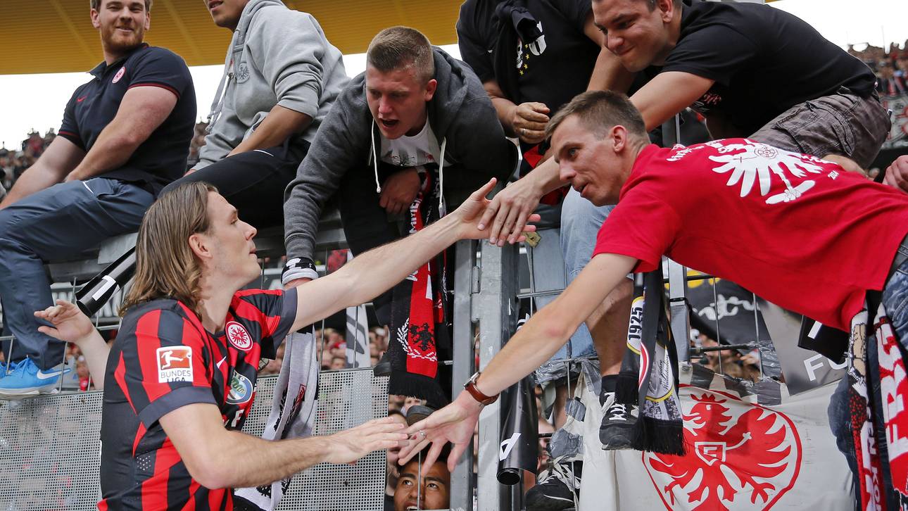 Currywurst zur Torjägerkanone