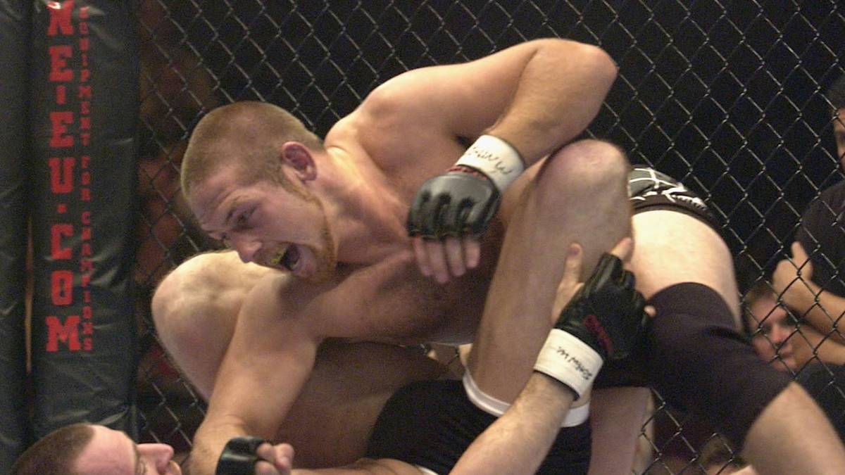 Die in die Defensive geratene Liga sah ein, dass sie sich zügeln musste. Die schlimmsten Gewaltexzesse wurden verboten, Handschuhe und Gewichtsklassen eingeführt, die Kooperation mit den Athletik-Kommissionen gesucht. Die gebändigte UFC wurde zu einer überaus erfolgreichen Sportliga, auch McCain erkannte es an