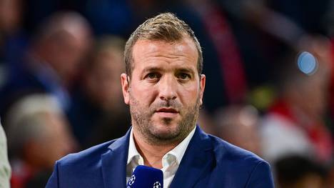Nach dem deutschen Vorrunden-Aus prasselt viel Kritik auf die DFB-Stars ein. Ex-HSV-Profi Rafael van der Vaart hat besonders BVB-Verteidiger Niklas Süle für dessen Leistungen bei der WM scharf kritisiert. 