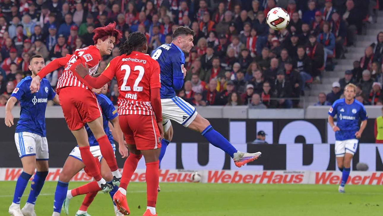 In Unterzahl: Freiburg springt an die Tabellenspitze