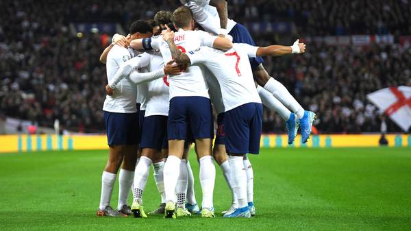 LONDON, ENGLAND - NOVEMBER 14: Alex Oxlade-Chamberlain of England celebrates with team mates after scoring his sides first goal  during the UEFA Euro 2020 qualifier between England and Montenegro at Wembley Stadium on November 14, 2019 in London, England. (Photo by Mike Hewitt/Getty Images)