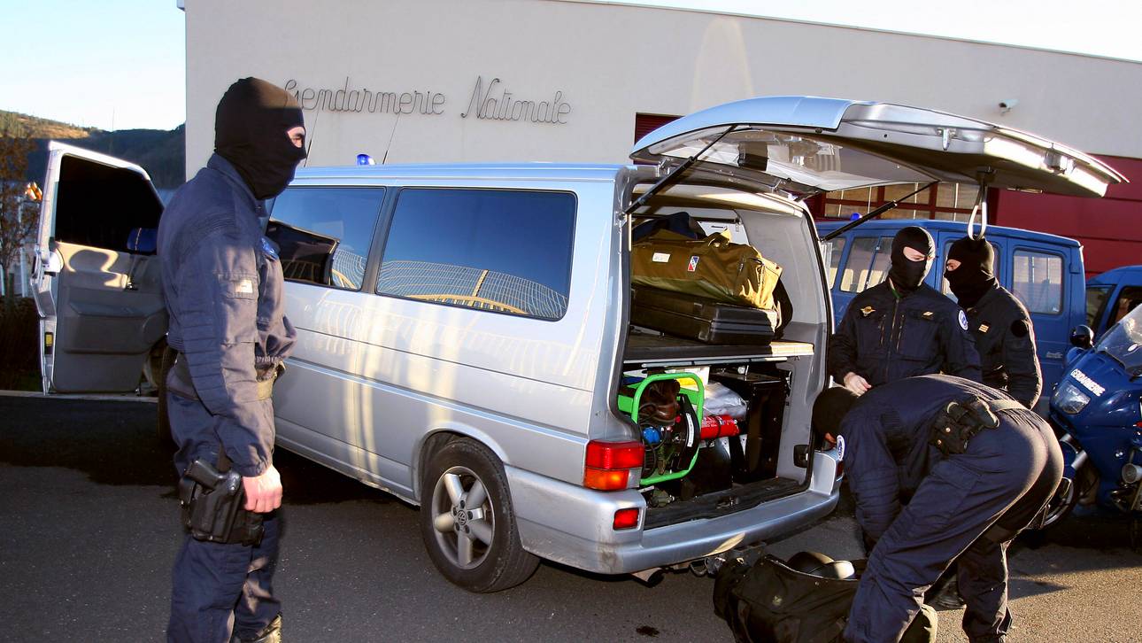 Eliteeinheit schützt Tour de France