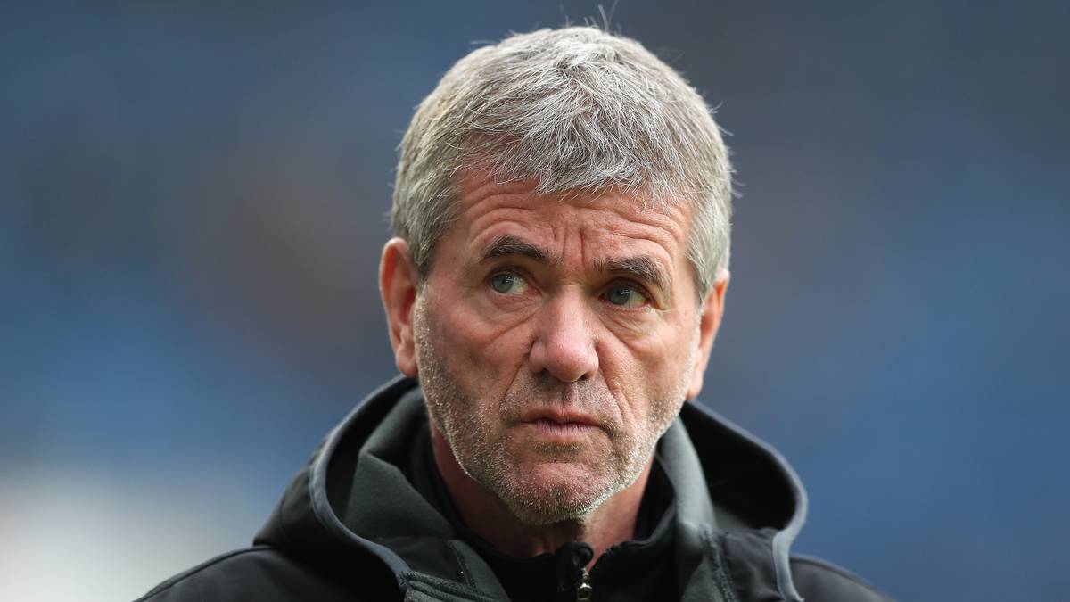 PLATZ 4 - FRIEDHELM FUNKEL (Fortuna Düsseldorf): Seit zwei Jahren, elf Monaten und 15 Tagen ist Funkel bei der Fortuna im Amt. Er führte Düsseldorf zurück in die Bundesliga und spielt mit der Fortuna bisher eine starke Saison. Dennoch gab es in der Winterpause Hickhack um seine Vertragsverlängerung. Funkel verlängerte schließlich um ein Jahr