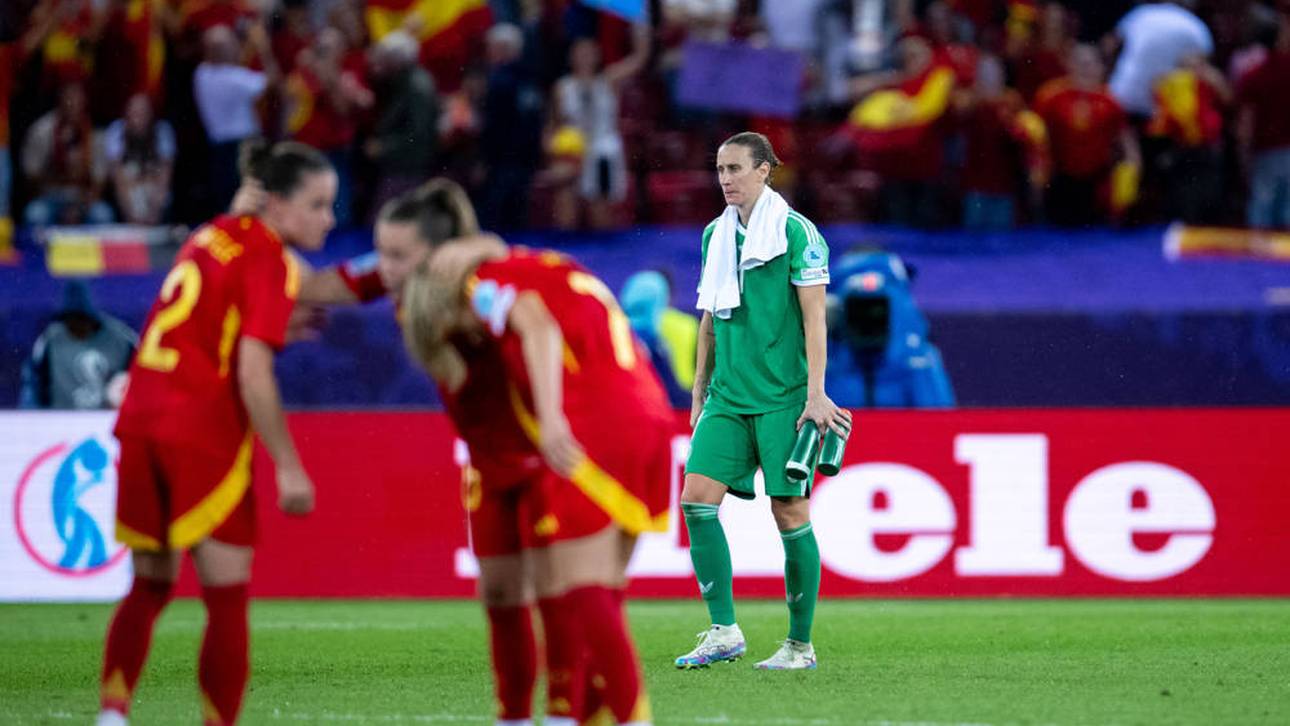 Mit der DFB-Elf verlor Berger das EM-Halbfinale 2025 gegen Spanien (0:1)