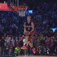 540-Grad-Drehung! Underdog zaubert beim Dunk Contest