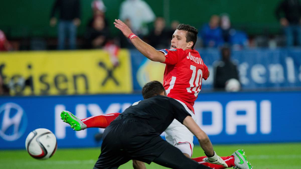 Bremens Zlatko Junuzovic löst den Knoten und erzielt das entscheidende Tor des Abends