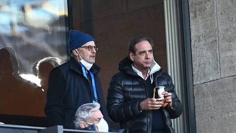 Hertha BSC befindet sich aktuell mitten im Abstiegskampf.. Trotzdem spuckt die alte Dame jetzt in Person von Carsten Schmidt große Töne. 