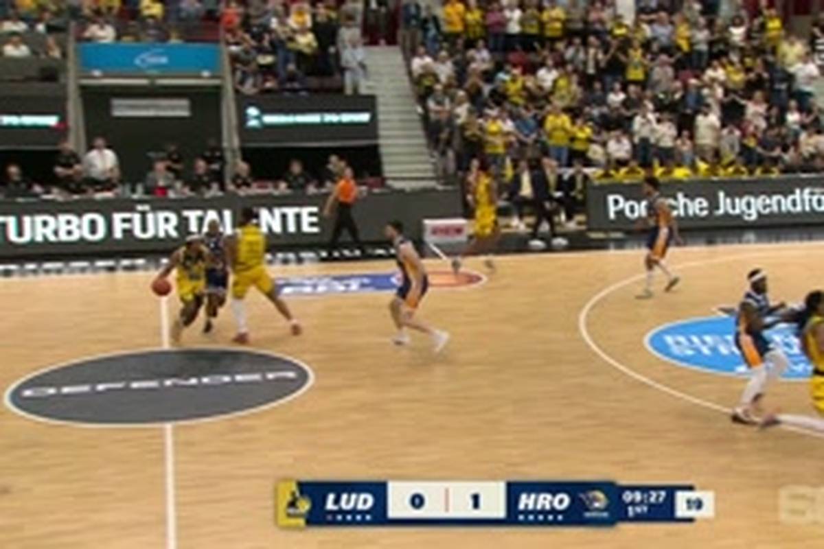 MHP RIESEN Ludwigsburg - ROSTOCK SEAWOLVES