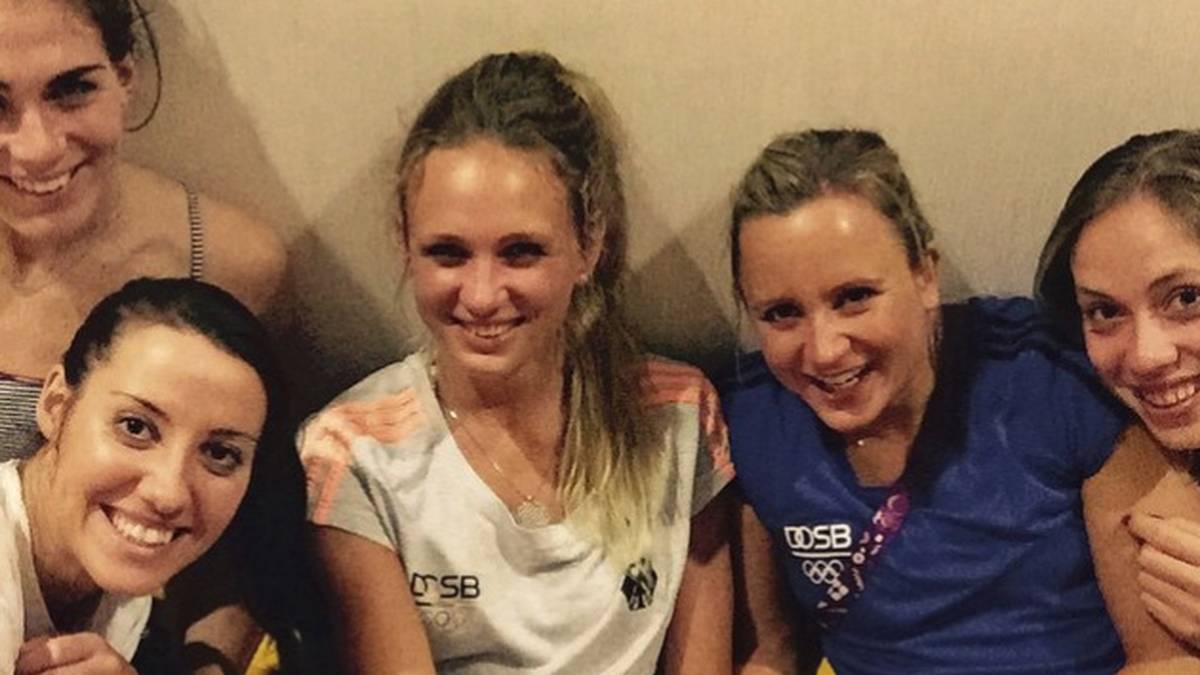 Spaß ist, wenn man trotzdem lacht. Die deutschen Volleyballerinnen sind in Baku schon ausgeschieden, hatten bei dem Turnier aber trotzdem beste Laune, wie dieses Photo beweist