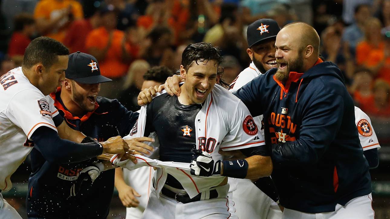 Astros schlagen doppelt zu