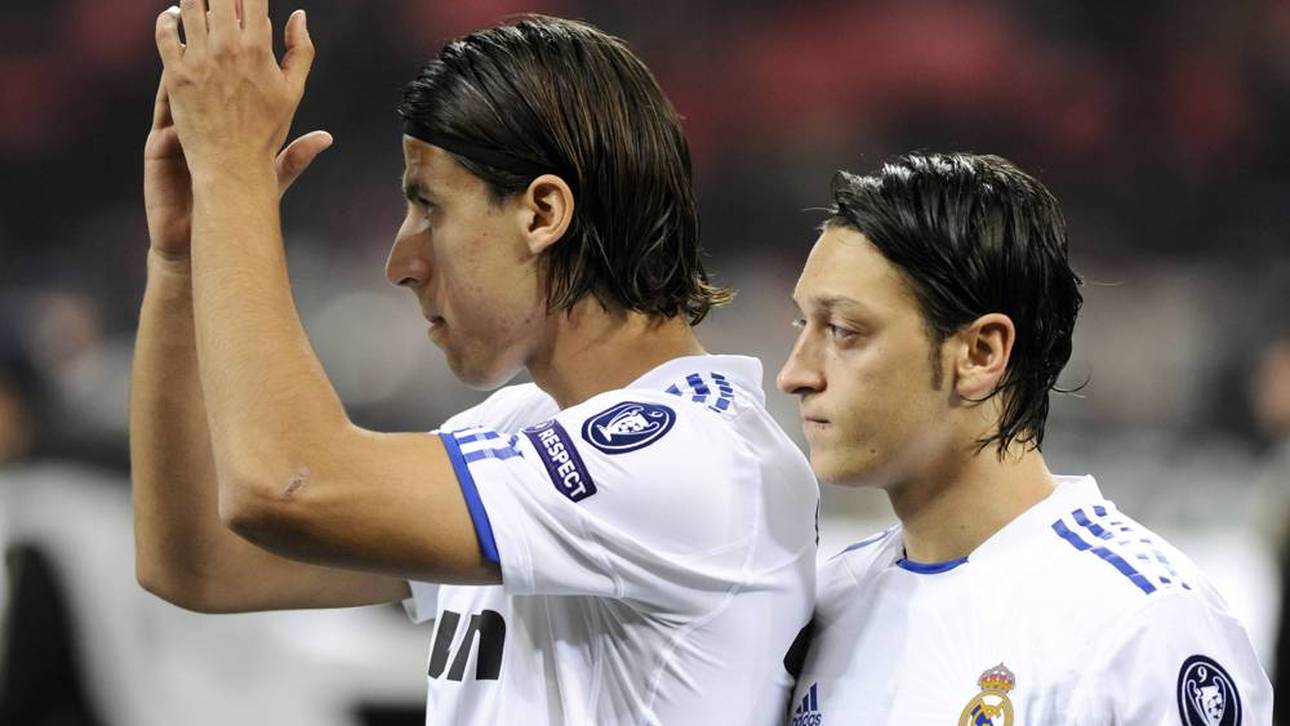 Sami Khedira (l.) und Mesut Özil spielten einst zusammen bei Real Madrid