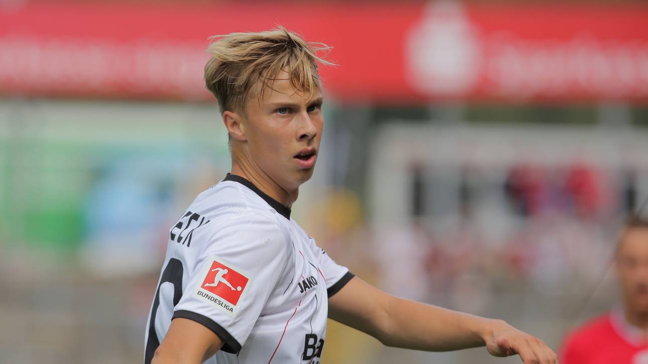Schreck gibt Debüt für Leverkusen
