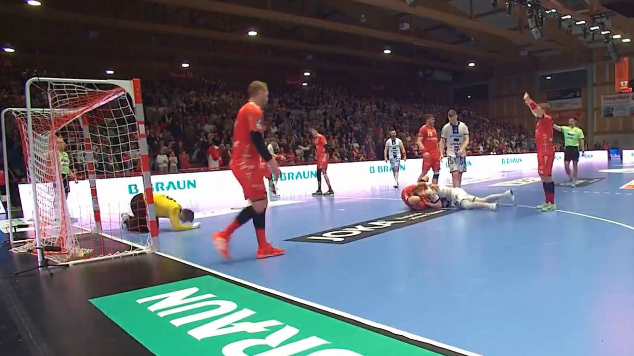 Im Video: Verletzungsschock bei Handball-Star