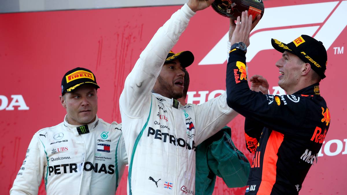 RENNEN 17 - JAPAN: Suzuka ist wieder einmal Hamiltons Hoheitsgebiet. Pole Position und Rennsieg! Vettel kann den Titel angesichts 67 Punkten Rückstand vier Rennen vor Schluss abschreiben. In Japan ist Ferrari das gesamte Wochenende chancenlos, beide Red Bull landen vor dem roten Duo. Vettel wird nur Sechster