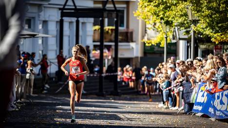 Beim 10-Kilometer-Rennen in Laredo knackte Konstanze Klosterhalfen einen nationalen Rekord. Zudem stellte die Slowenin Clara Lukan einen europäischen Rekord auf. 