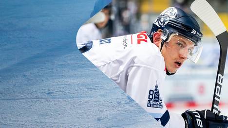 Patrick Ehelechner spricht mit Marcel Brandt von den Straubing Tigers.