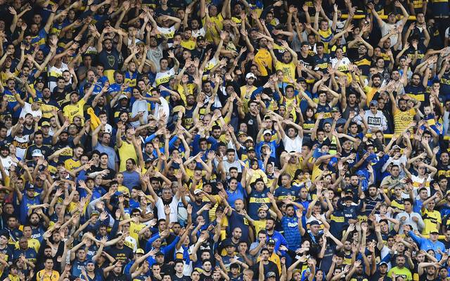 Fans Von Boca Juniors Beim Training Vor Superclasico Gegen River Plate