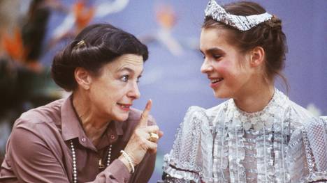 Jutta Müller (l.) bei der Eiskunstlauf-Europameisterschaft 1984 in Budapest mit Katarina Witt, die damals den Titel holte