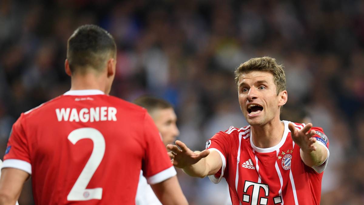 Die Bayern werfen in der Schlussphase alles nach vorne - doch trotz guter Chancen will der dritte Treffer nicht gelingen