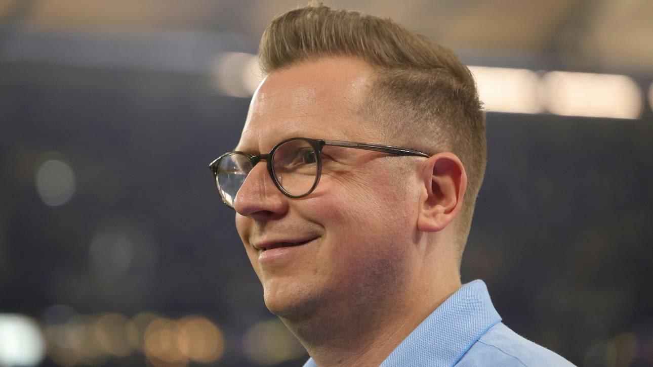 Der Schalker Sportdirektor Andre Hechelmann glaubt an den Aufstieg