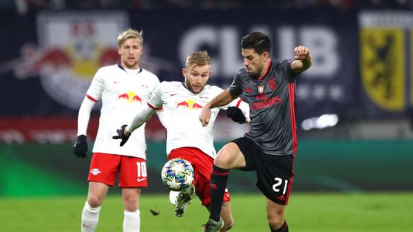 RB Leipzig verliert sein Heimspiel gegen Benfica Lissabon und muss um den Einzug ins Achtelfinale zittern