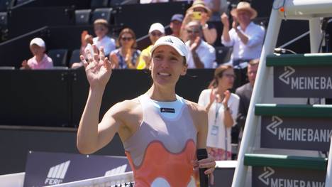 Andrea Petkovic hat sich bei den Bad Homburg Open endgültig von der Tennis-Bühne verabschiedet. Beim Showmatch mit Angelique Kerber flossen Tränen der Rührung.