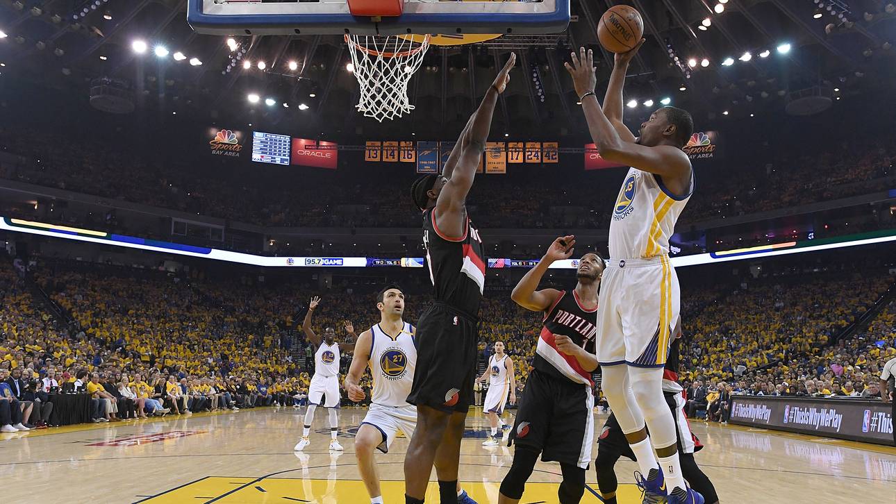 Warriors feiern Auftakt-Sieg