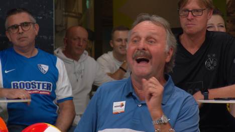 Der Fantalk thematisierte die Sperre von Thomas Tuchel gegen Manchester United. Auf die Frage nach dem Einfluss eines Trainers innerhalb eines Spiels redet sich SPORT1-Experte Peter Neururer in Rage.