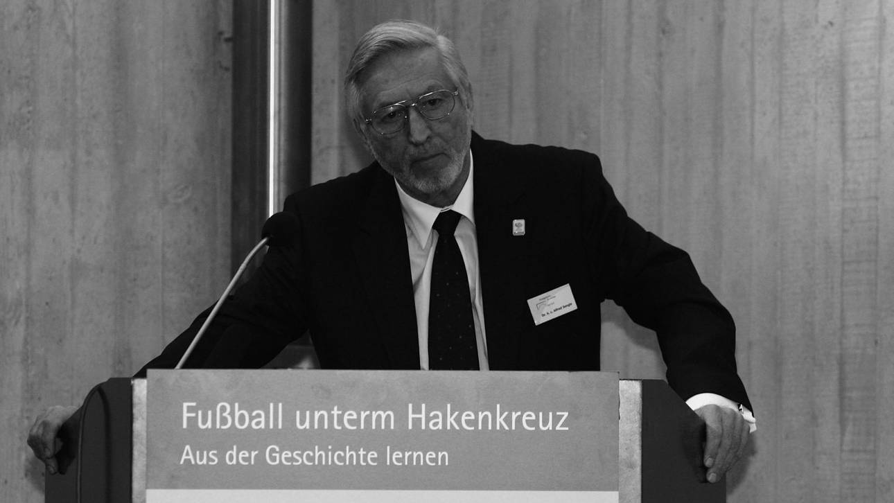 DFB trauert um Ehrenmitglied