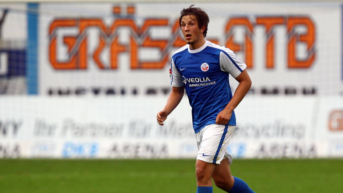 KEVIN PANNEWITZ: Der Berliner begann seine Profikarriere beim FC Hansa Rostock. Nach sehr guten Leistungen in der 2. Liga standen die Bundesligisten Schlange. Pannewitz wechselte schließlich zum VfL Wolfsburg