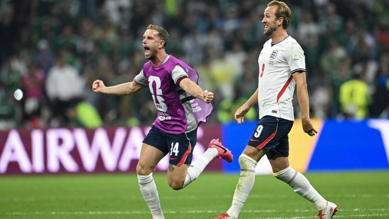 Wenige Momente vor dem Sturz: Jordan Henderson (l.)