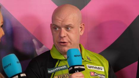 Michael van Gerwen zeigt sich im Interview mit SPORT1 gewohnt selbstbewusst und SPORT1-Experte Max Hopp sieht darin eine der größten Stärken des Niederländers.