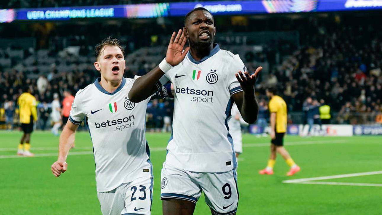 Marcus Thuram (r.) feiert seinen Treffer für Inter Mailand 
