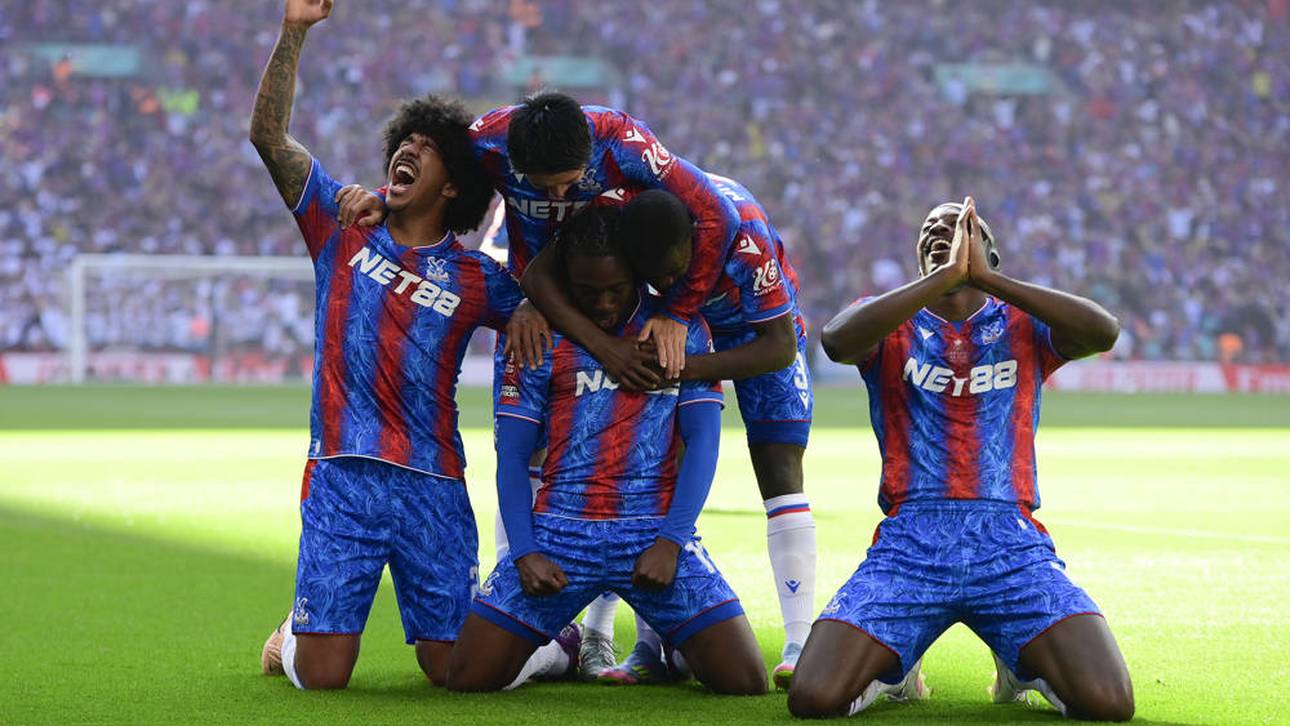 Die Spieler von Crystal Palace bejubeln die 1:0-Führung