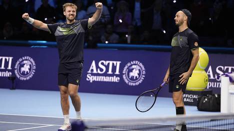 Kevin Krawietz (l.) und Tim Pütz triumphierten als erstes deutsches Doppel bei den ATP-Finals