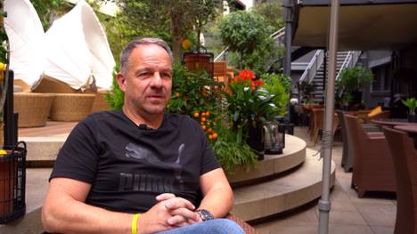 Alexander Zorniger spricht im exklusiven SPORT1 Interview über seinen Trainerjob bei Apollon Limassol. Außerdem spricht er über Toni Kroos und sein abgebrochenes Interview beim Champions-League-Finale.