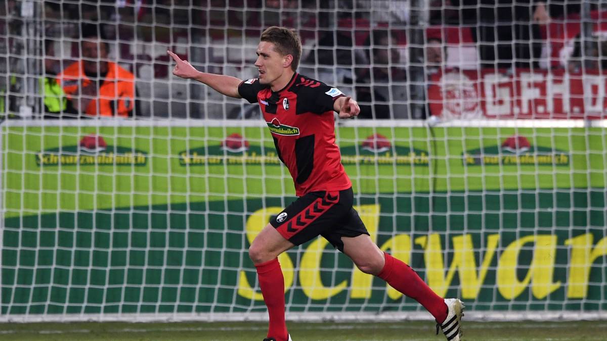PLATZ 15: Nils Petersen (SC Freiburg) - 10 Tore