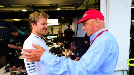 Niki Lauda (r.) wurde von Nico Rosbergs Rücktritt überrascht